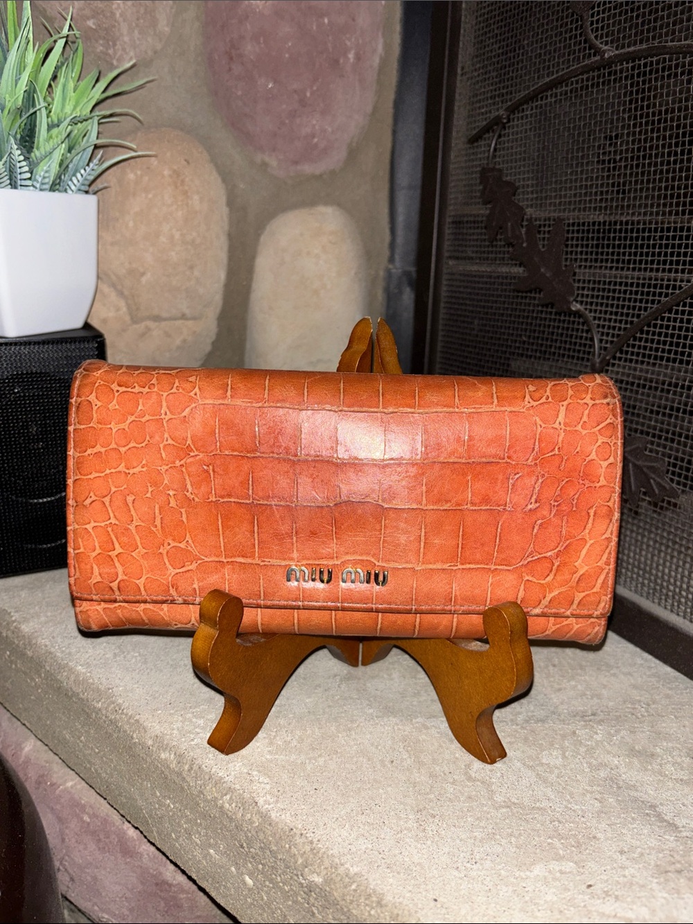 Miu Miu burnt-Orange Croc-Embossed Leather Clutch Wallet